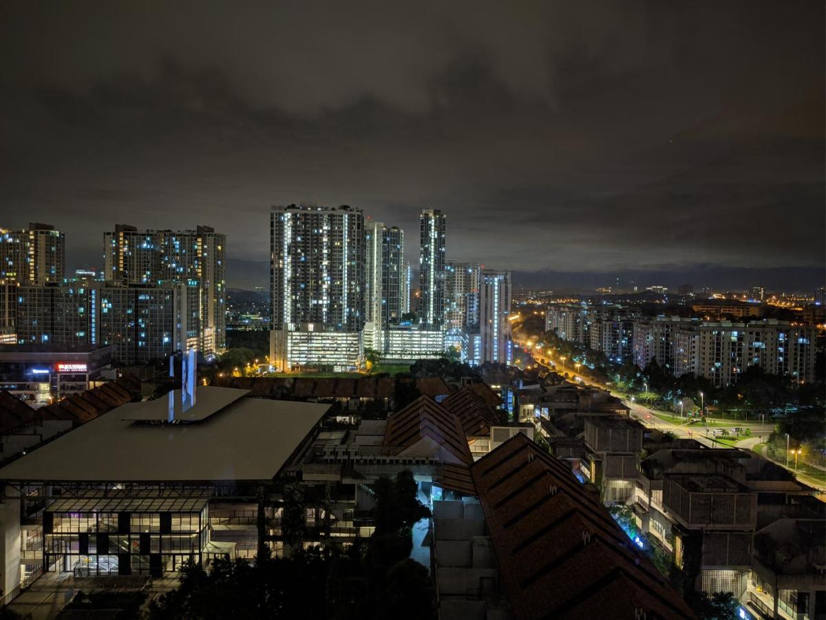 Urban Solitude At Tamarind Suite Cyberjaya Buitenkant foto