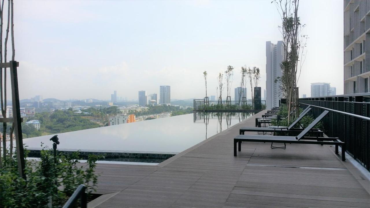 Urban Solitude At Tamarind Suite Cyberjaya Buitenkant foto